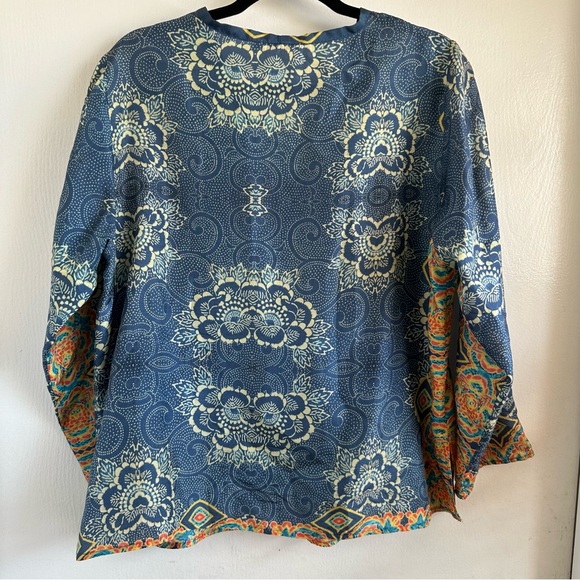 Johnny Was Blue and Orange Floral Silk V-Neck Tunic Blouse w Bow Sz M - Picture 5 of 6